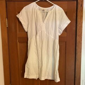 Universal Thread White Short Sleeve V-Neck Tunic Dress